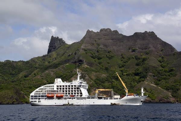 Postboot_Aranui