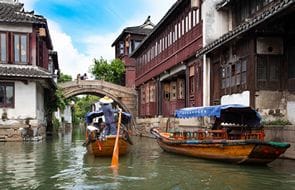 Reizen-langs-Chinas-Shanghai-Zhouzhuang-en-Putuoshan-Foto-Shutterstock-2_295.jpg